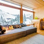 Holzboxen *