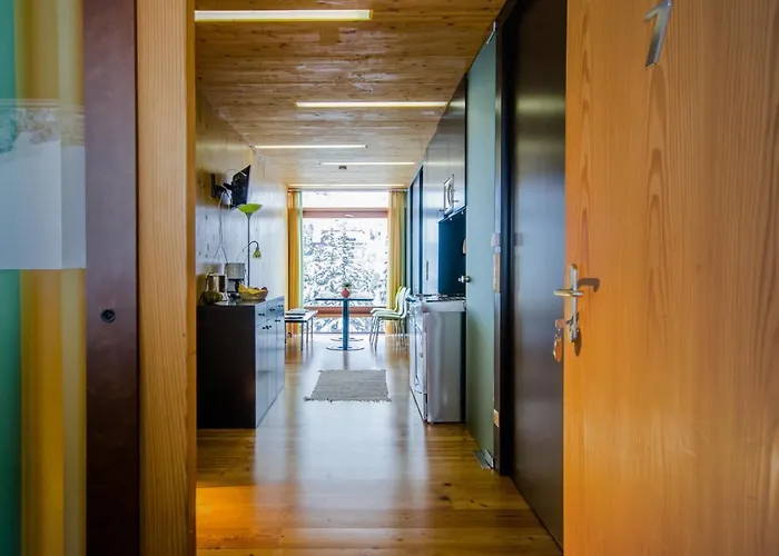 Apartment Holzboxen *